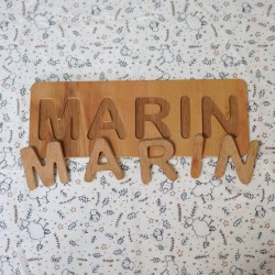 Lettres et fond teinture chêne foncé